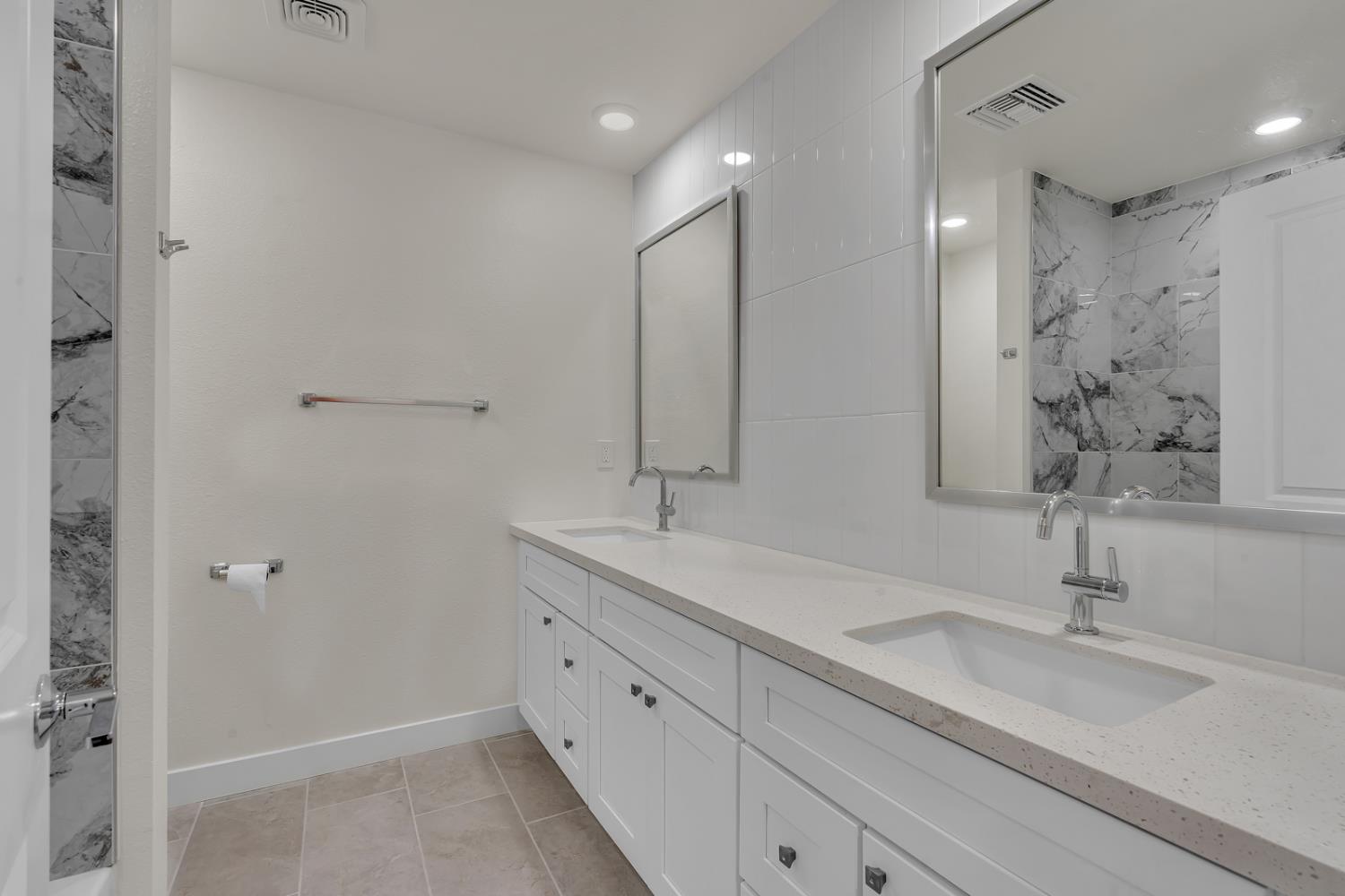 1011 Oregon Dr, Merced, CA 95340