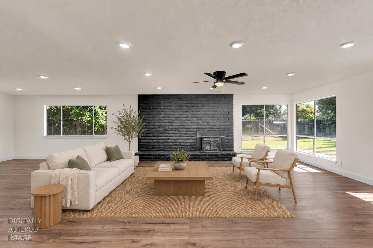 1011 Oregon Dr, Merced, CA 95340