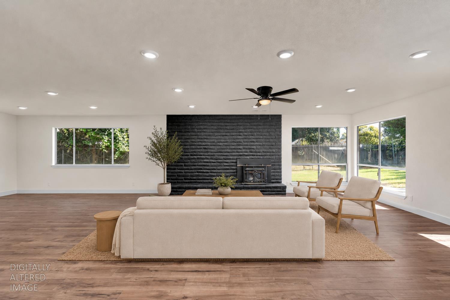 1011 Oregon Dr, Merced, CA 95340
