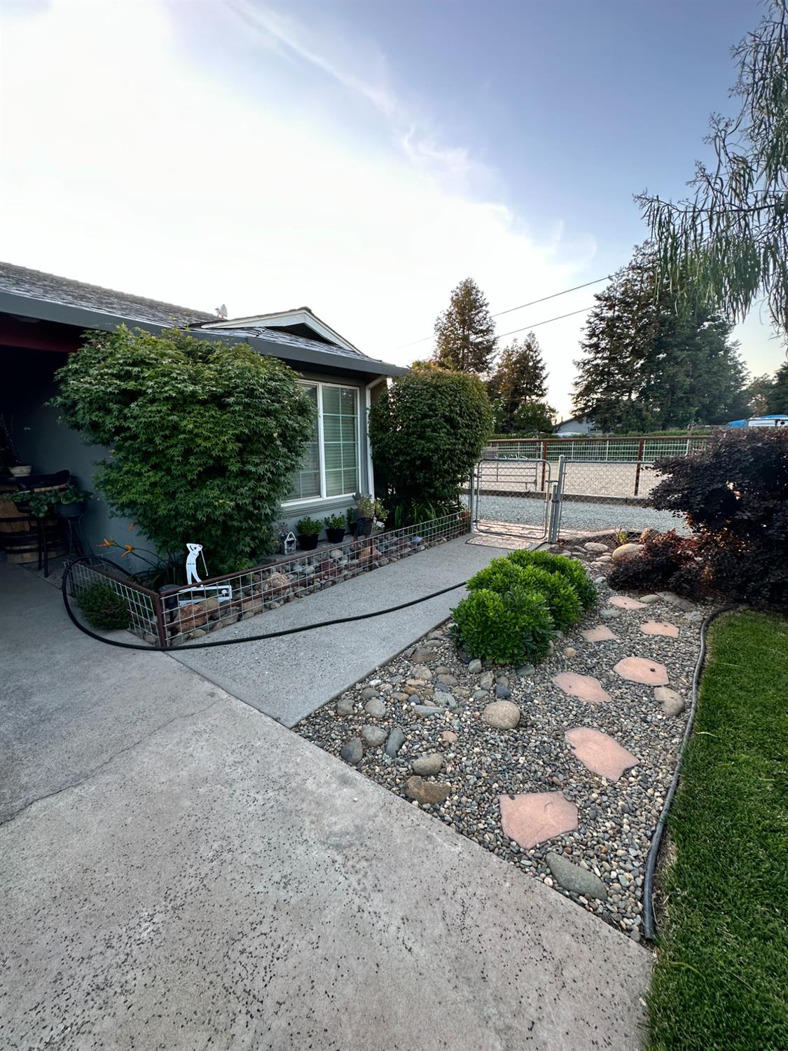 955 Elma St, Hickman, CA 95323
