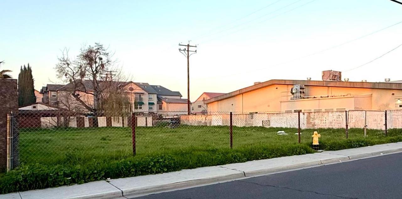 237 Bernell Ave, Turlock, CA 95380