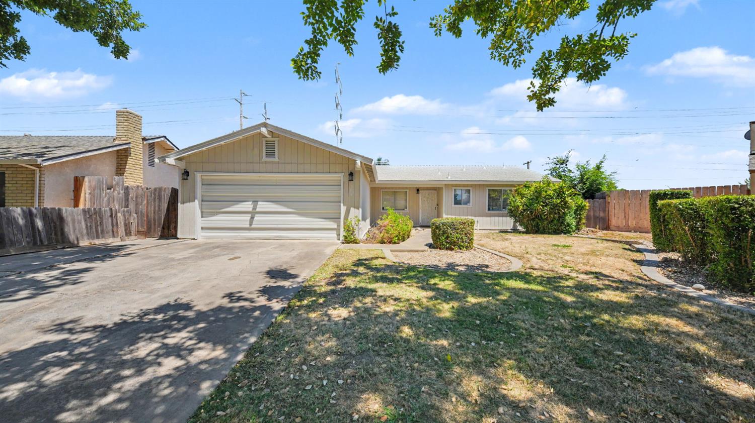 1200 Guiseppe Ln, Modesto, CA 95355