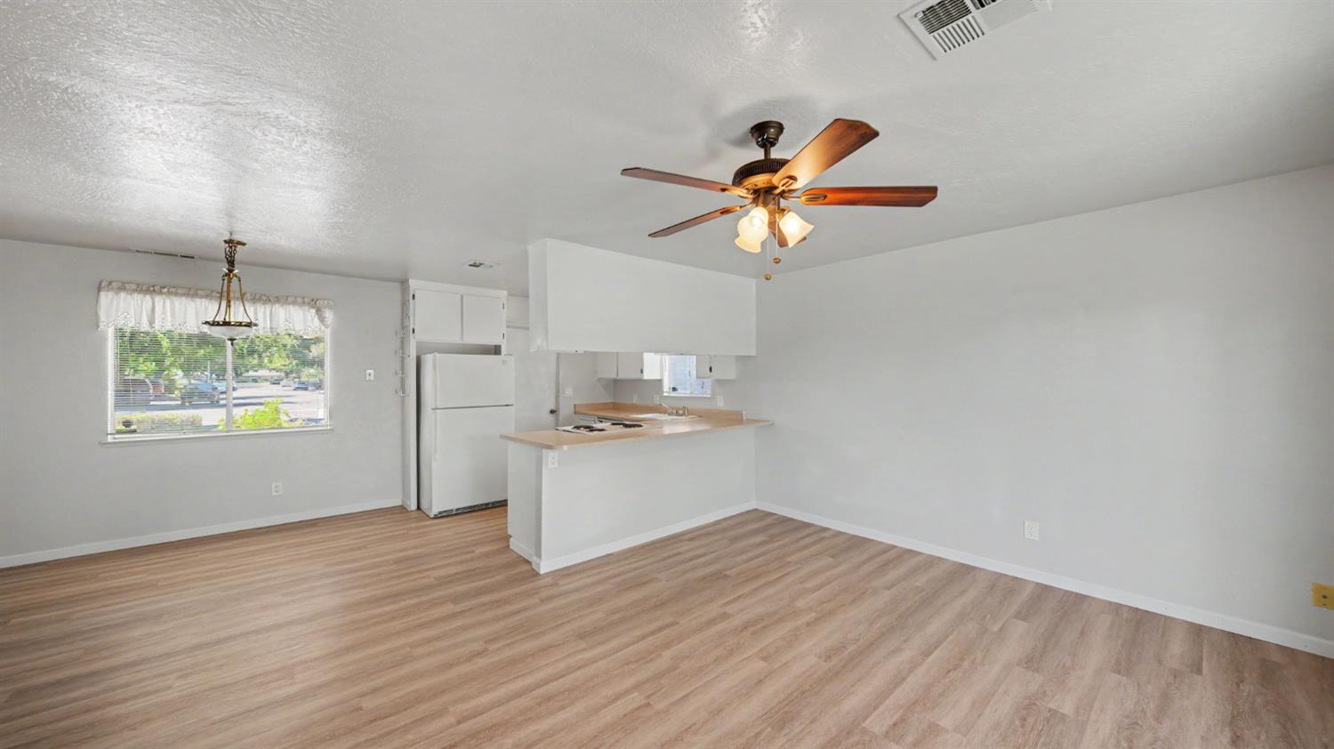 1200 Guiseppe Ln, Modesto, CA 95355