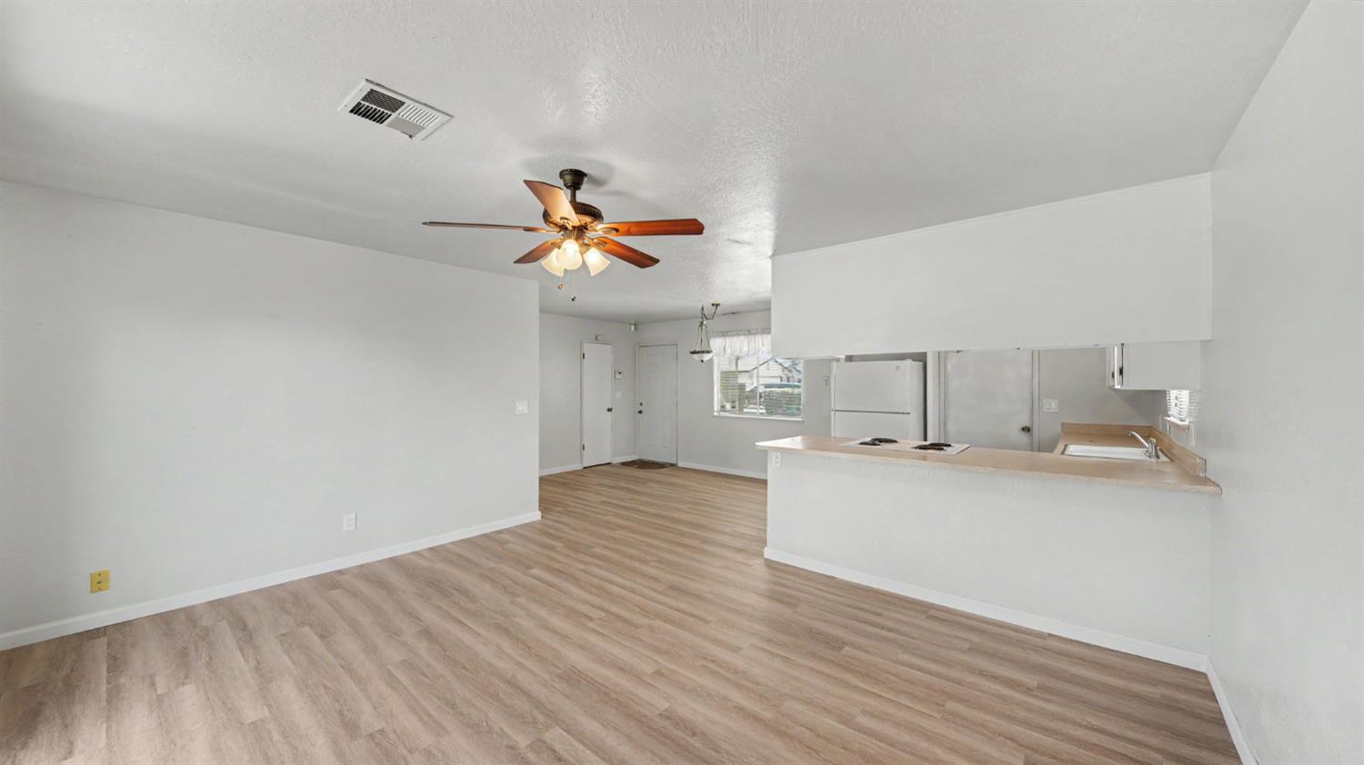 1200 Guiseppe Ln, Modesto, CA 95355