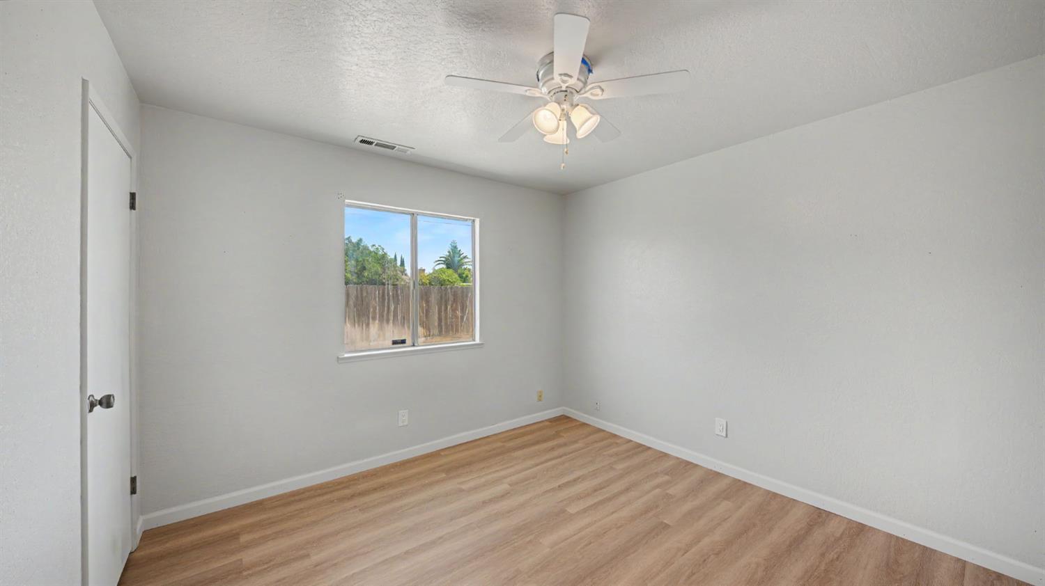 1200 Guiseppe Ln, Modesto, CA 95355