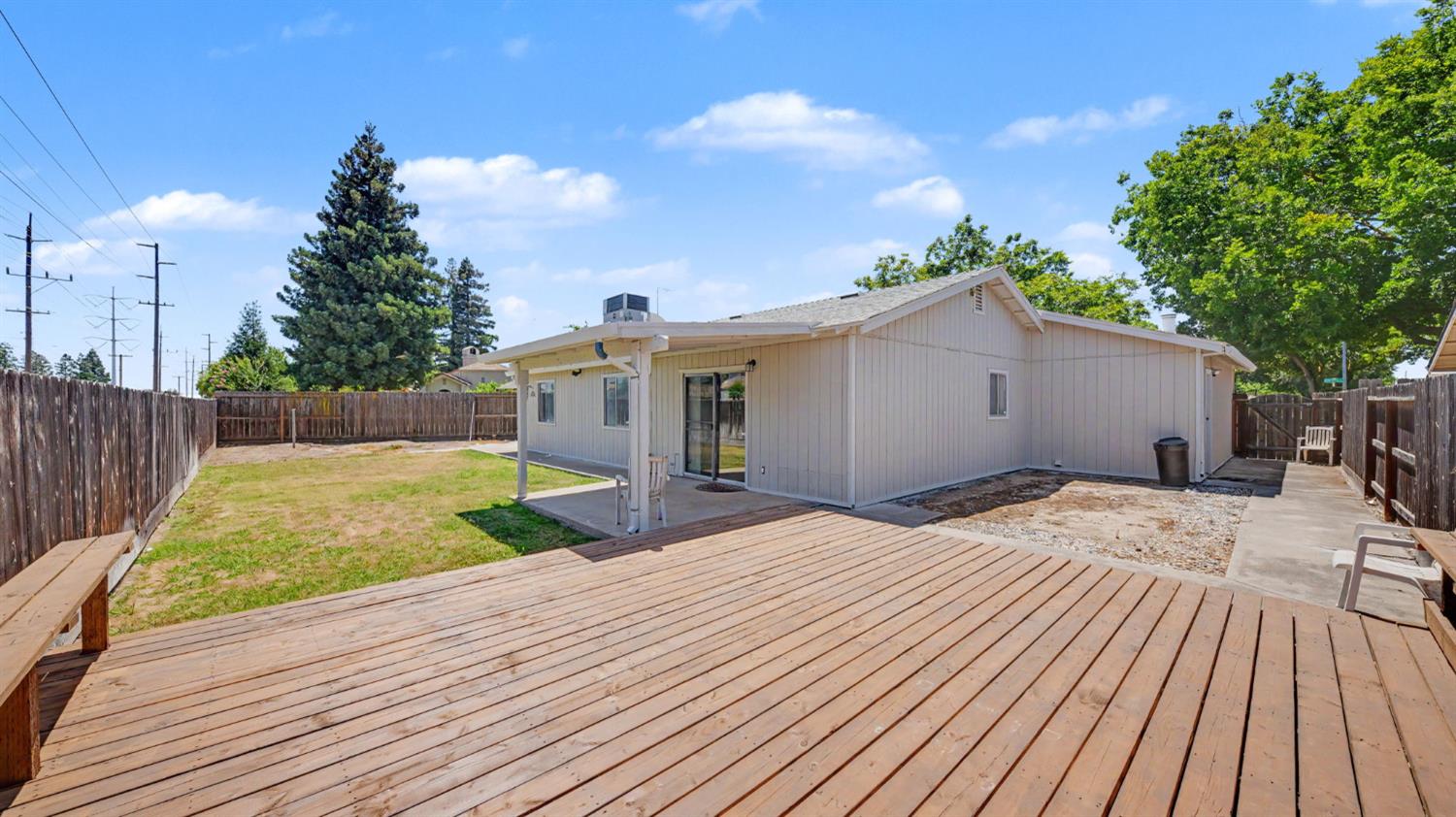 1200 Guiseppe Ln, Modesto, CA 95355