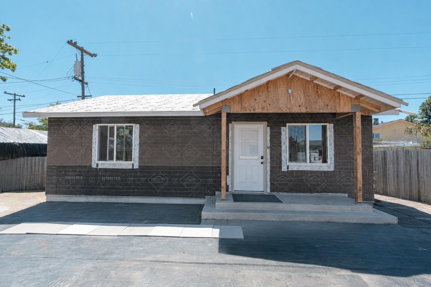 819 Jeffrey Rd, Los Banos, CA 93635