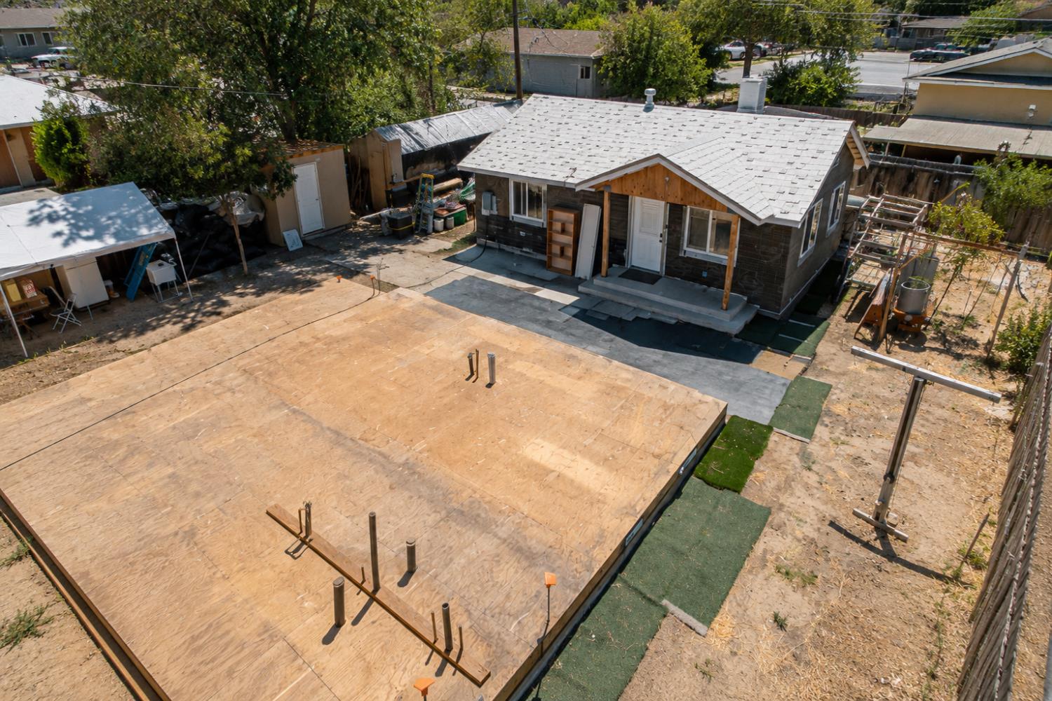 819 Jeffrey Rd, Los Banos, CA 93635