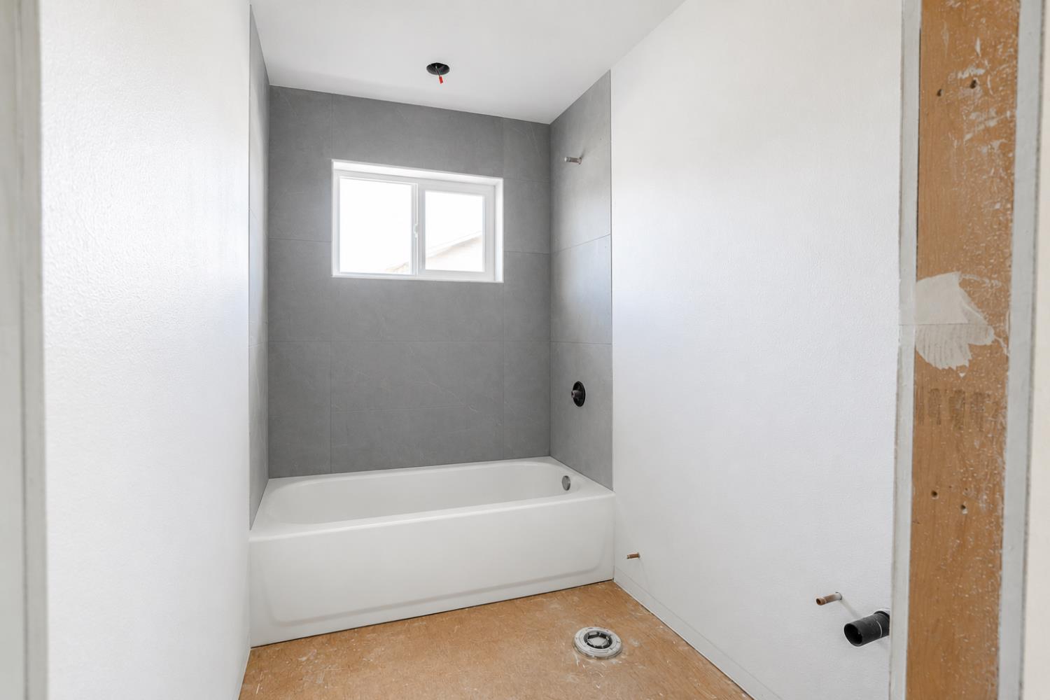 819 Jeffrey Rd, Los Banos, CA 93635