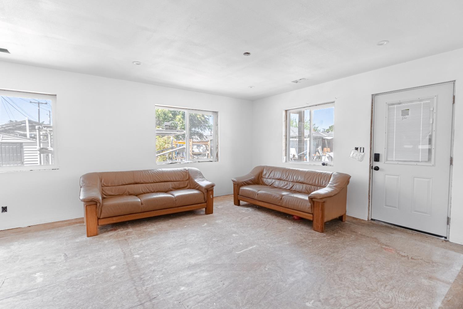 819 Jeffrey Rd, Los Banos, CA 93635