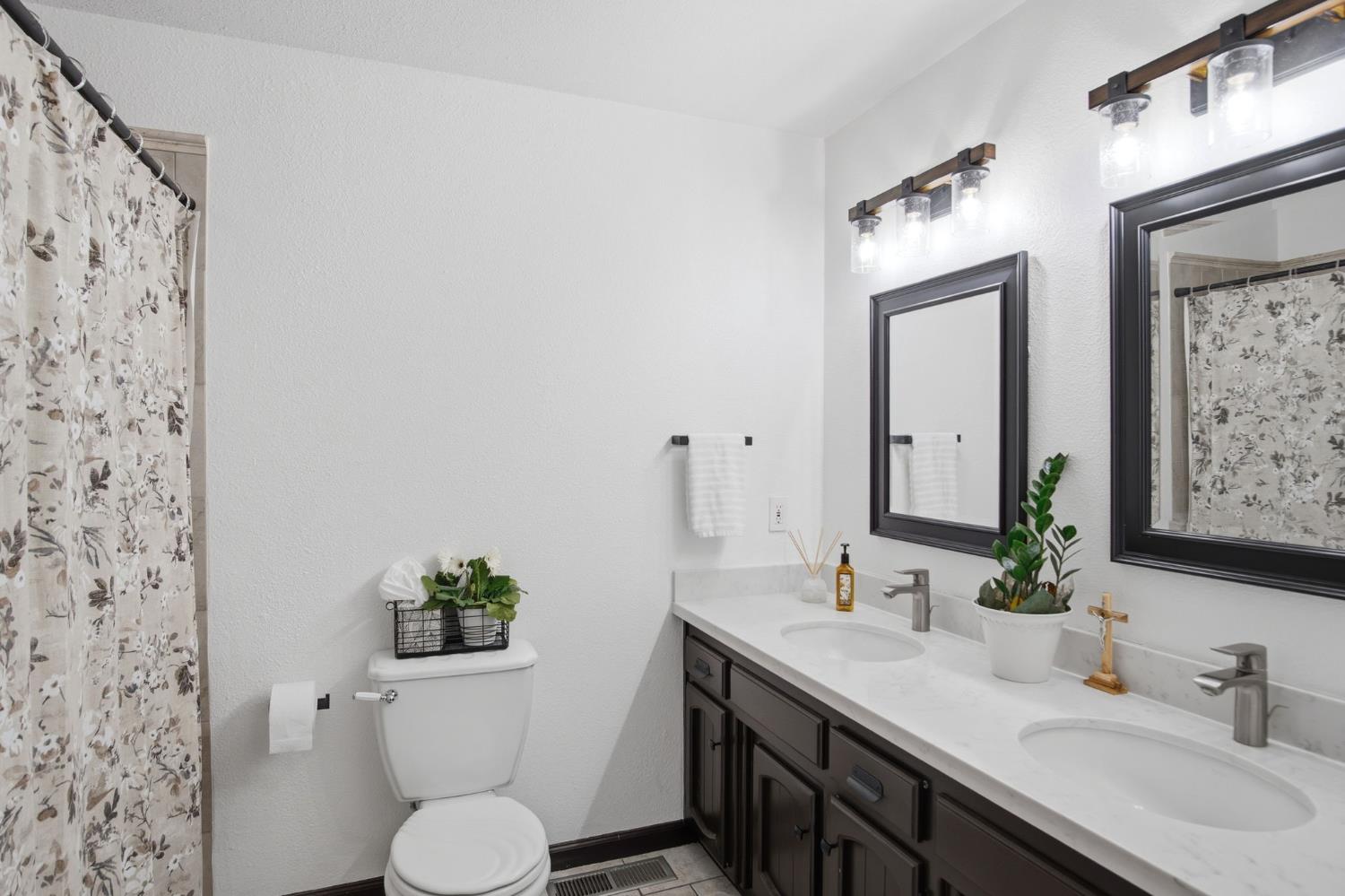 11307 Scarlet Oak, Oakdale, CA 95361
