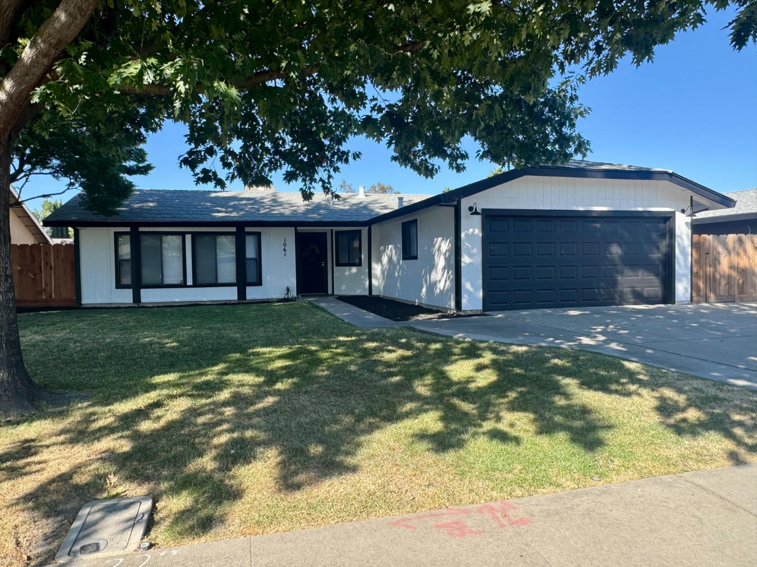 1061 English Ave, Turlock, CA 95380