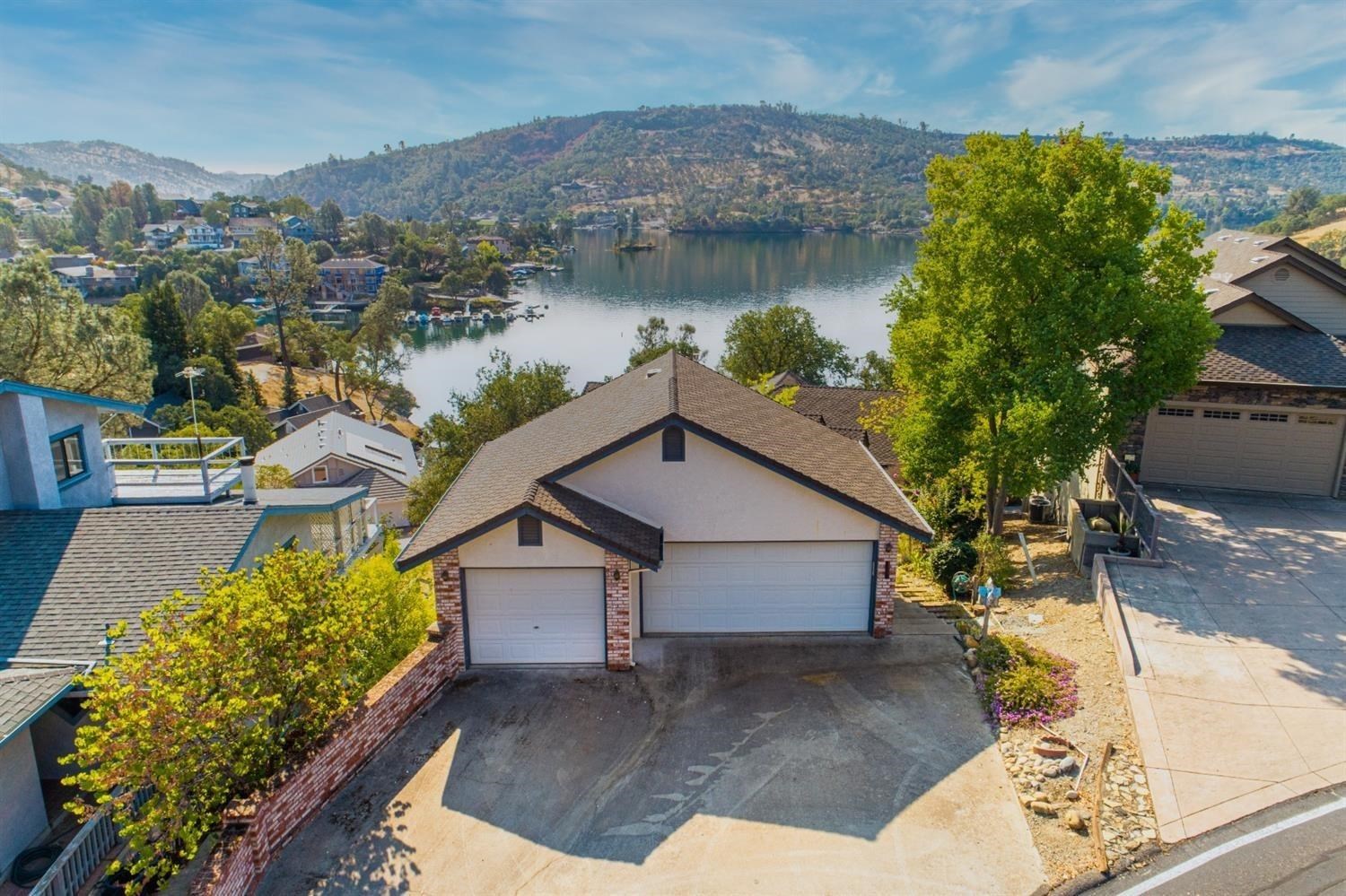 188 Oakhurst Ct, Copperopolis, CA 95228