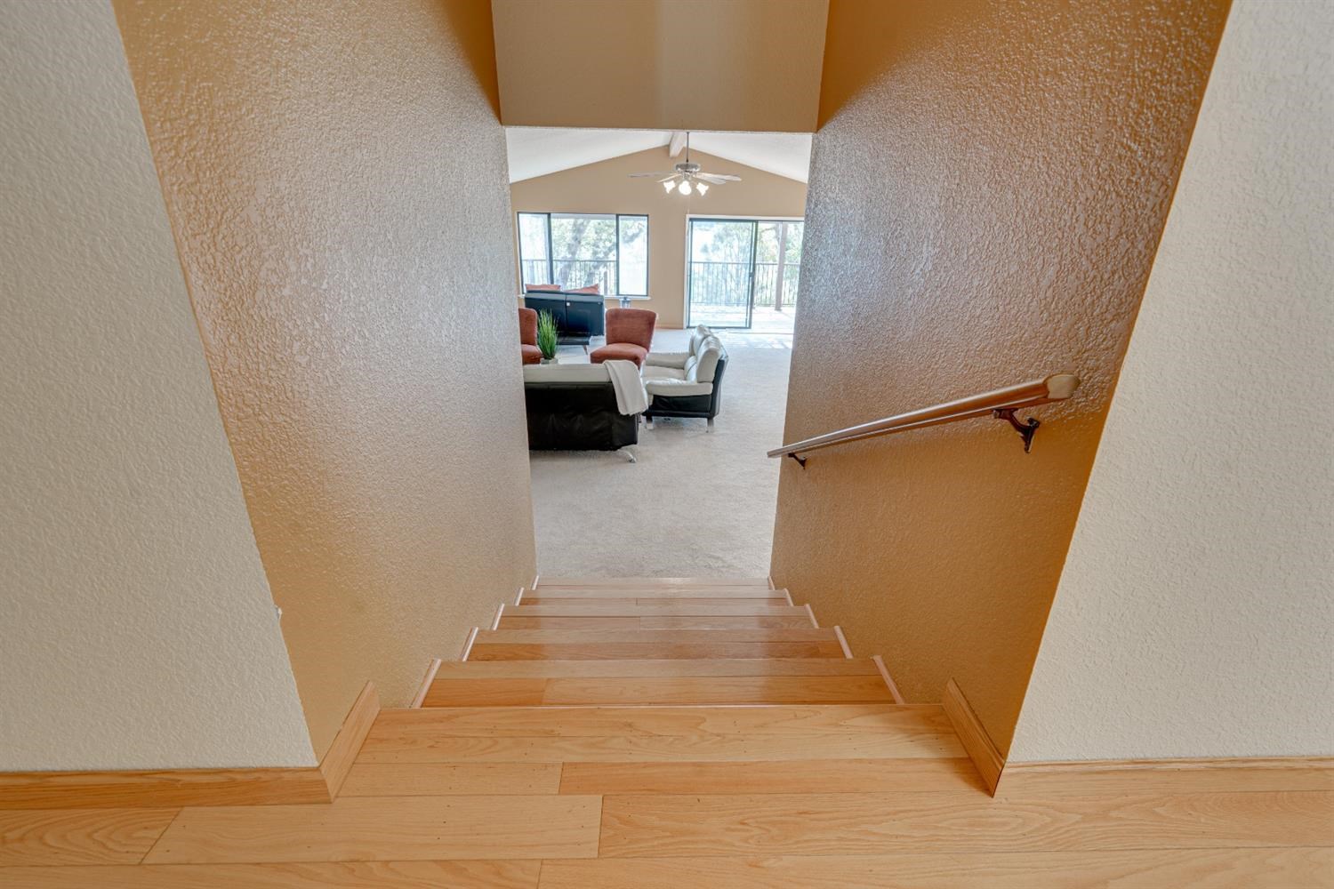 188 Oakhurst Ct, Copperopolis, CA 95228