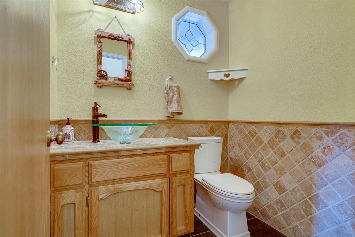 188 Oakhurst Ct, Copperopolis, CA 95228