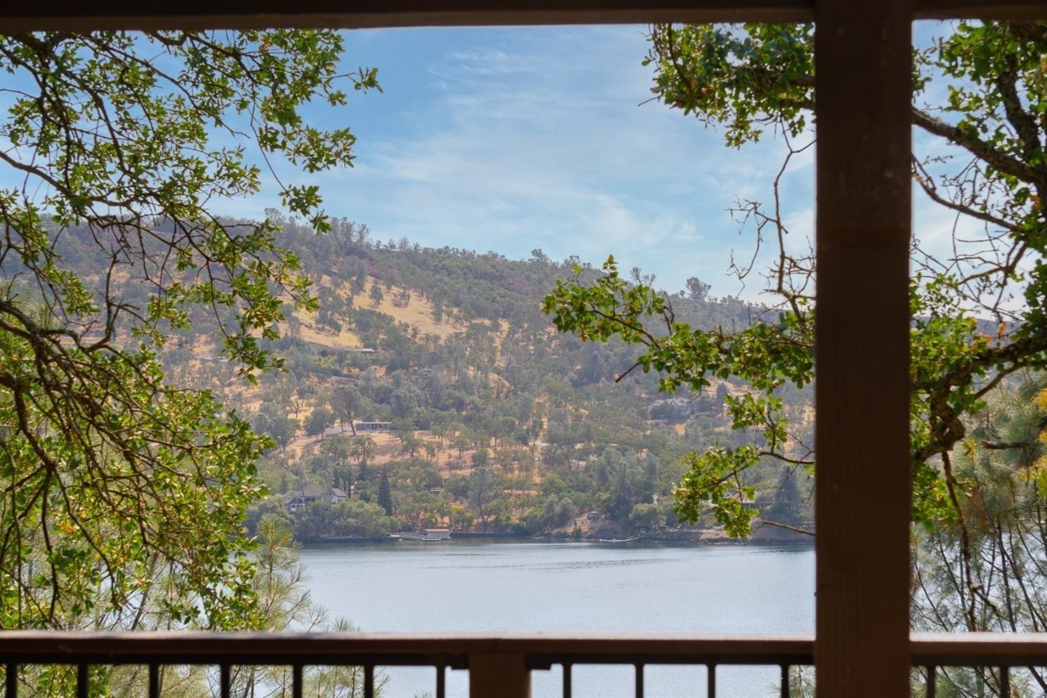 188 Oakhurst Ct, Copperopolis, CA 95228