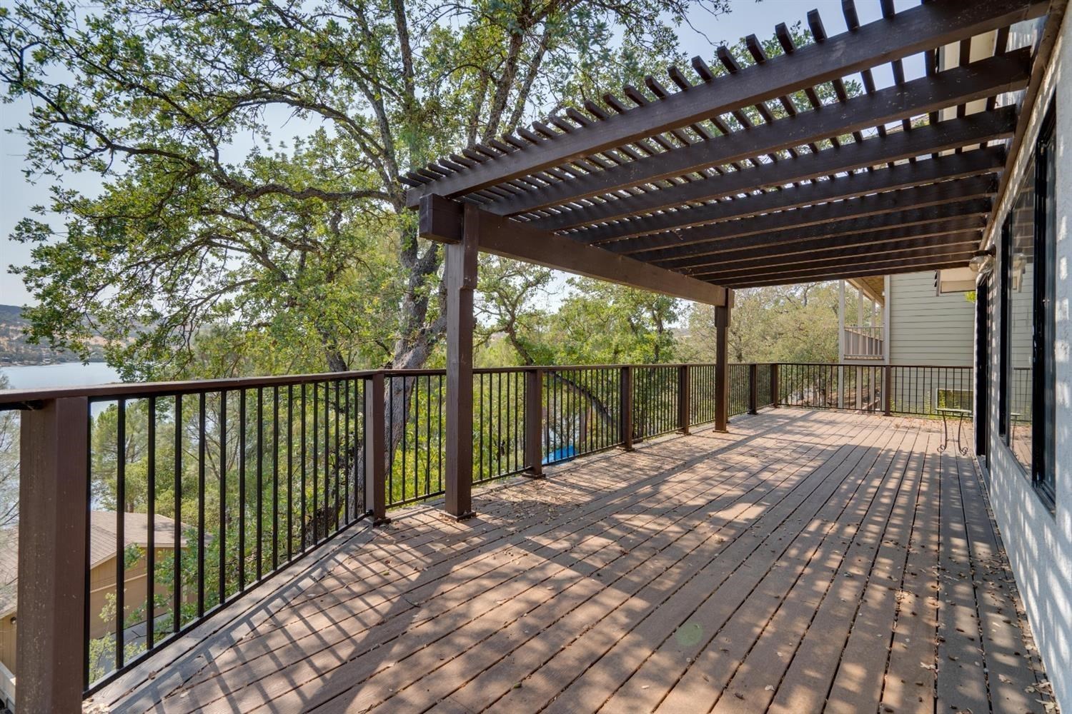 188 Oakhurst Ct, Copperopolis, CA 95228