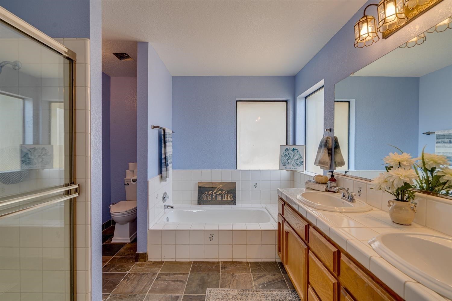 188 Oakhurst Ct, Copperopolis, CA 95228
