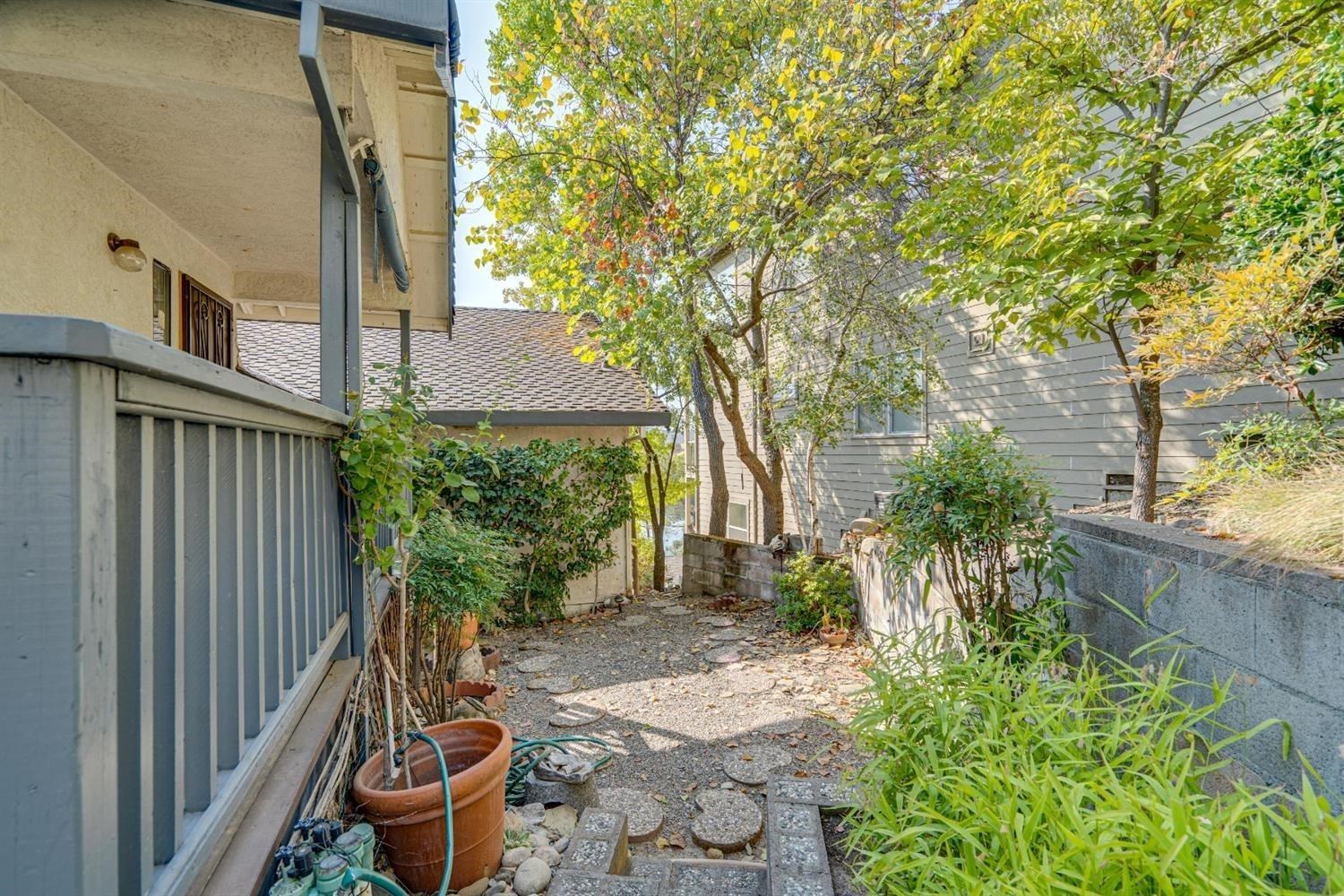 188 Oakhurst Ct, Copperopolis, CA 95228