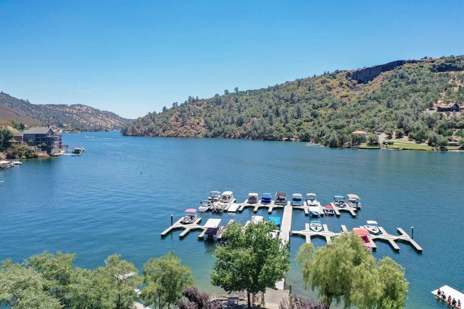 188 Oakhurst Ct, Copperopolis, CA 95228