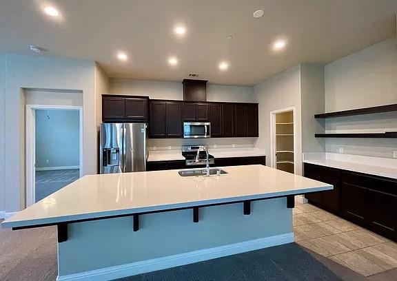 1261 Nascimento Ct, Manteca, CA 95337