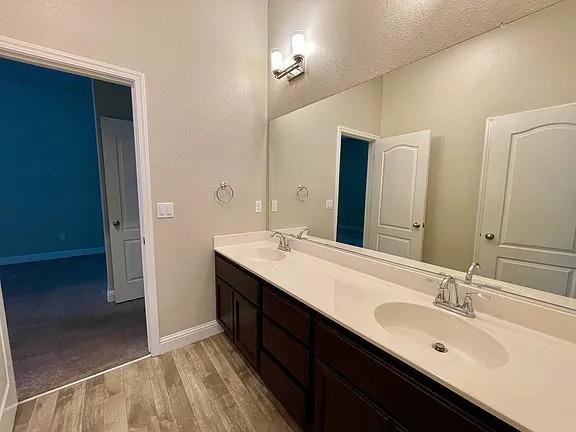 1261 Nascimento Ct, Manteca, CA 95337