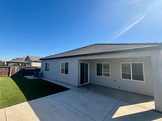 1261 Nascimento Ct, Manteca, CA 95337
