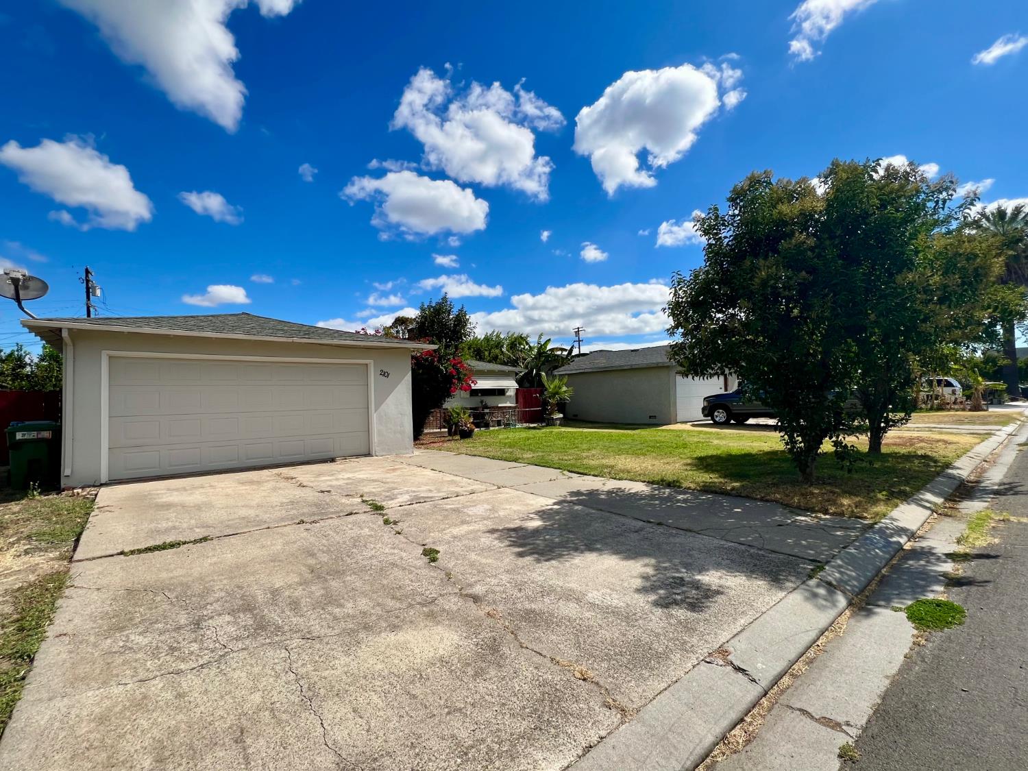 2101 Parr Ave, Modesto, CA 95358