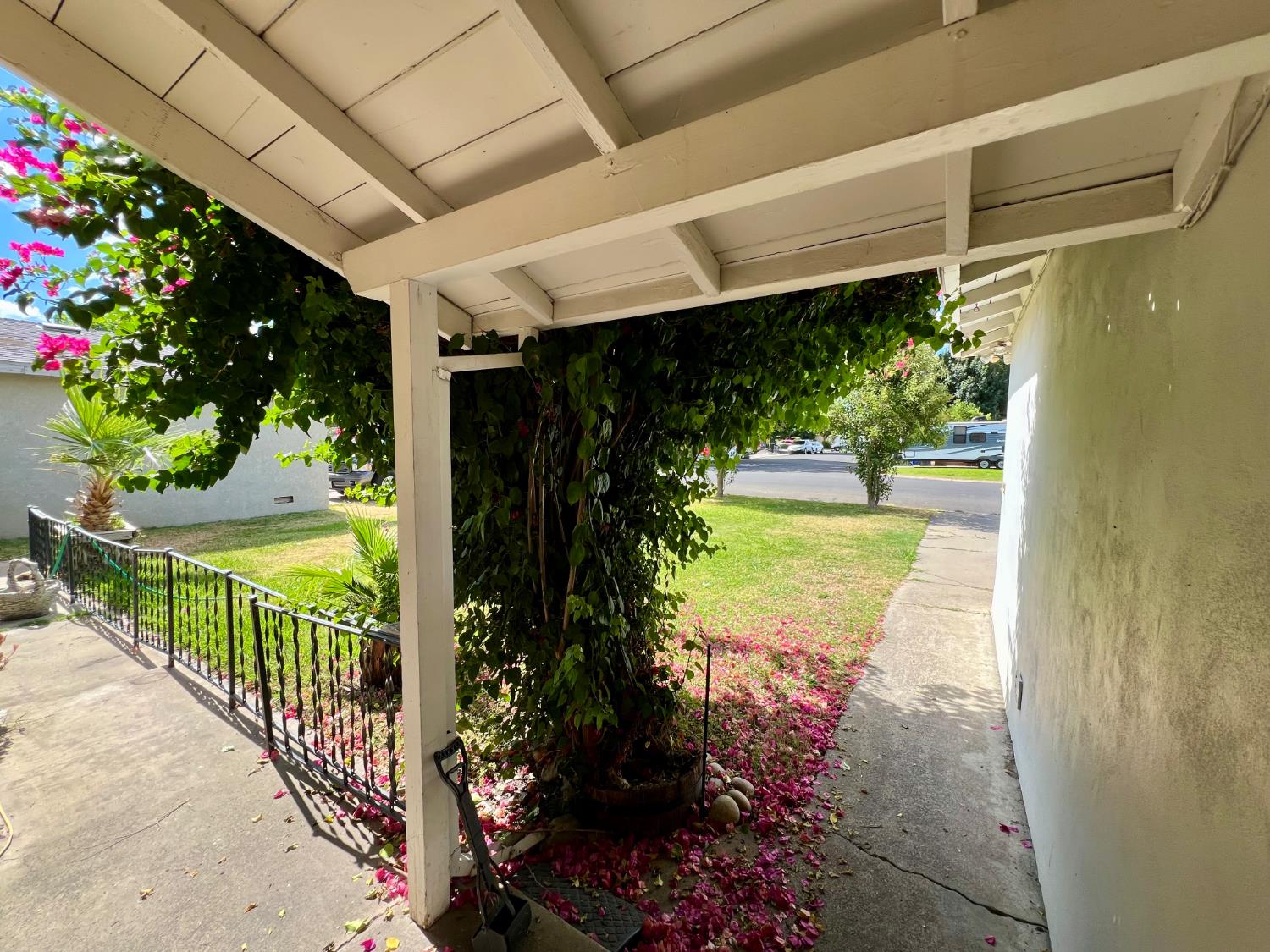 2101 Parr Ave, Modesto, CA 95358
