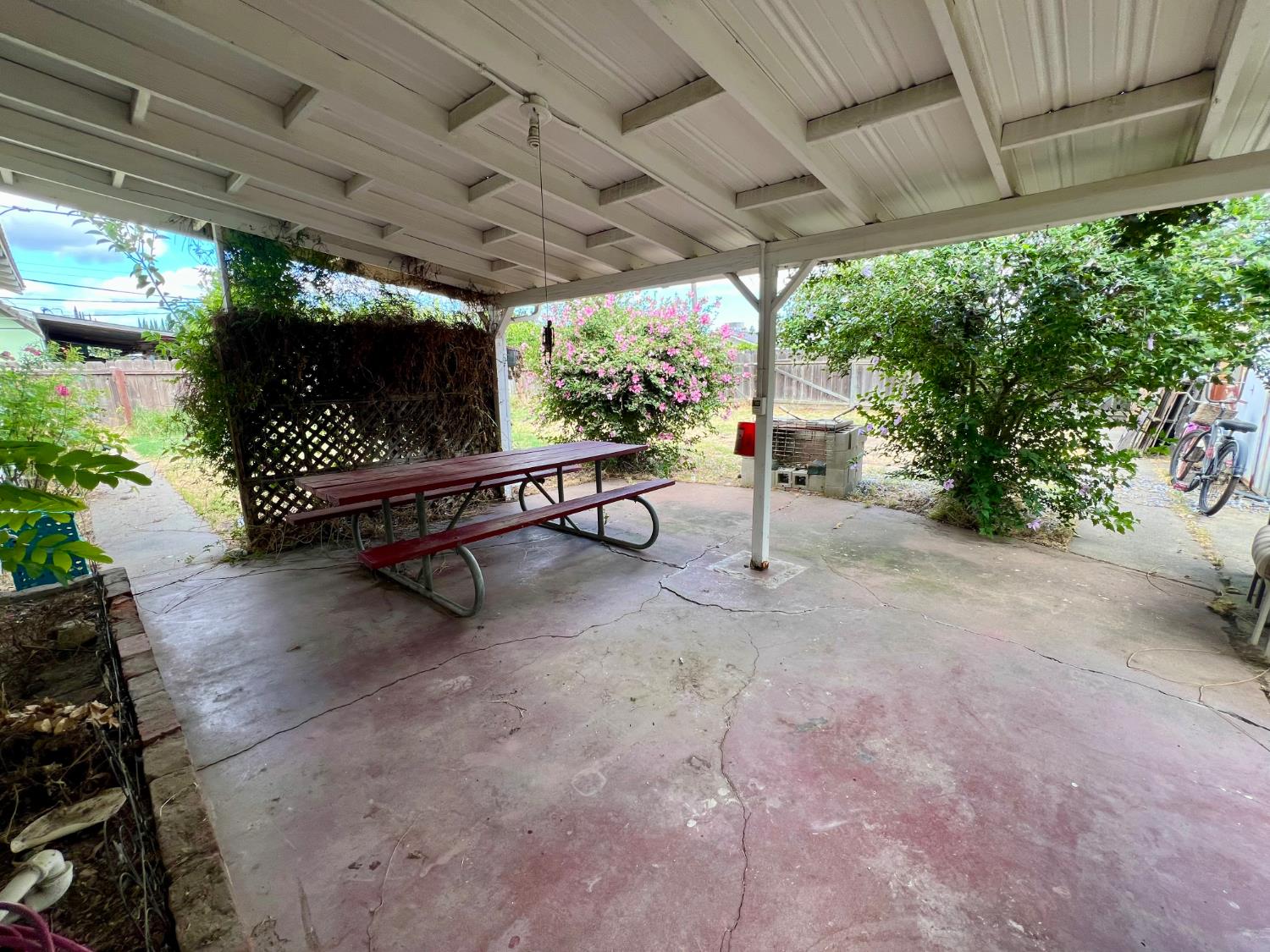 2101 Parr Ave, Modesto, CA 95358