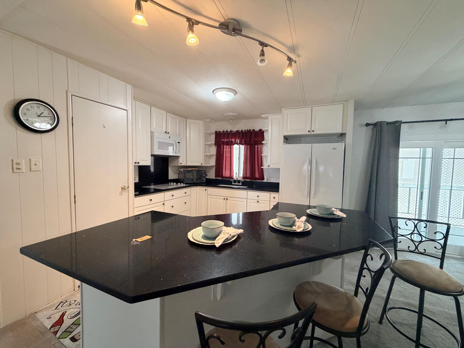 3913 Waimea Ln, Modesto, CA 95355