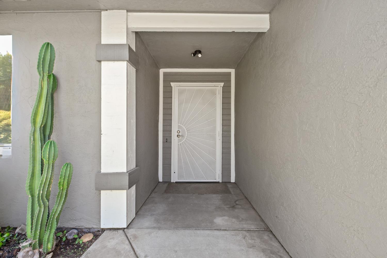 1522 Kiwi Ct, Ripon, CA 95366