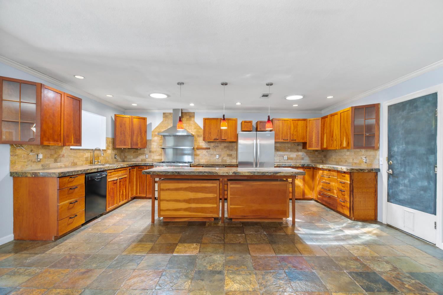 1522 Kiwi Ct, Ripon, CA 95366
