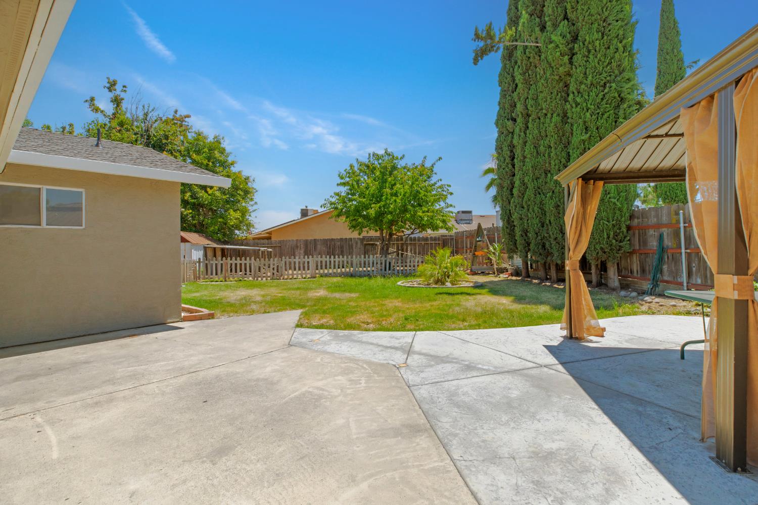 1522 Kiwi Ct, Ripon, CA 95366