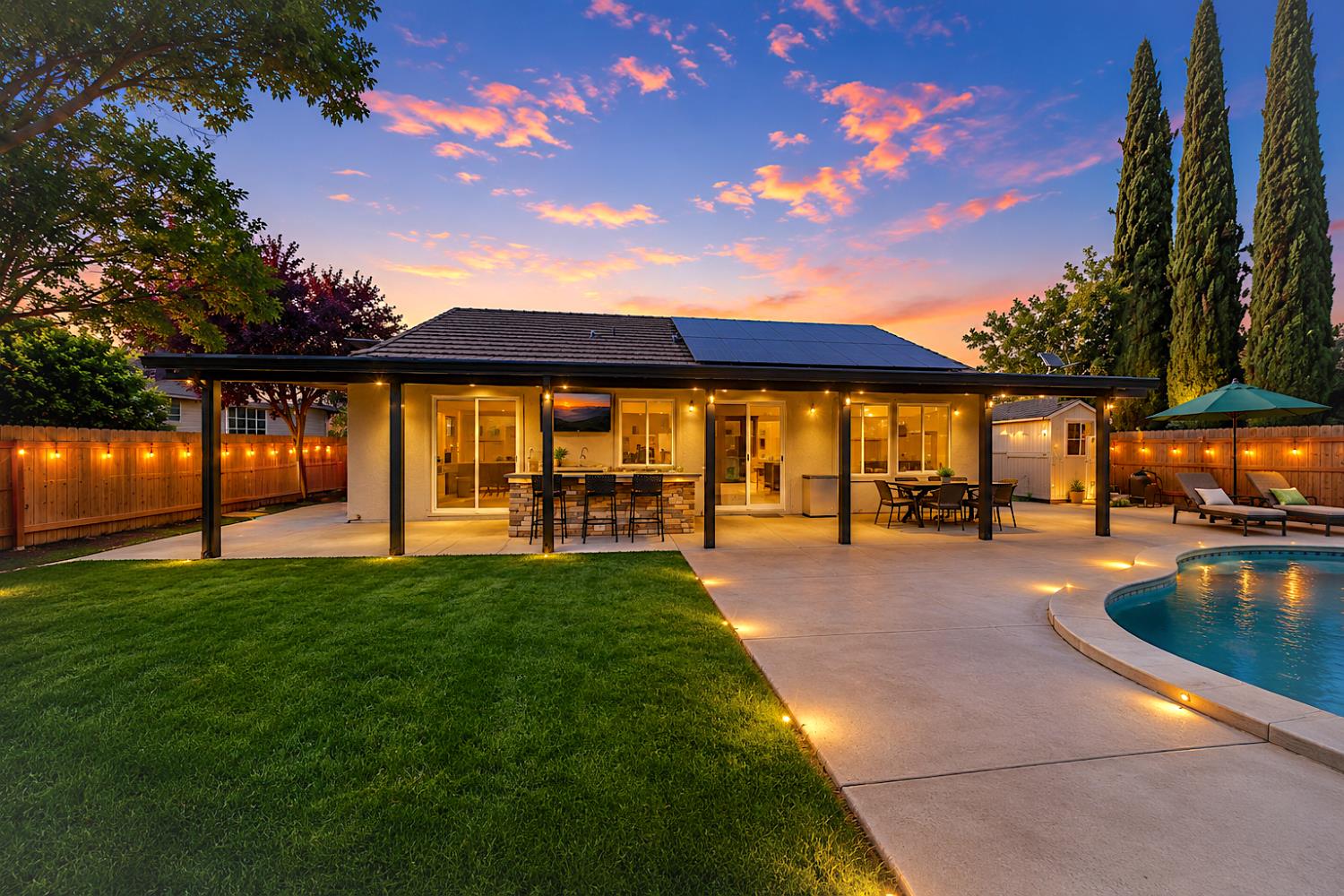 1880 Basil Dr, Manteca, CA 95336