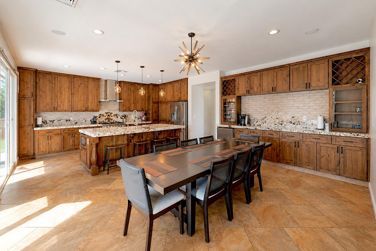 1880 Basil Dr, Manteca, CA 95336