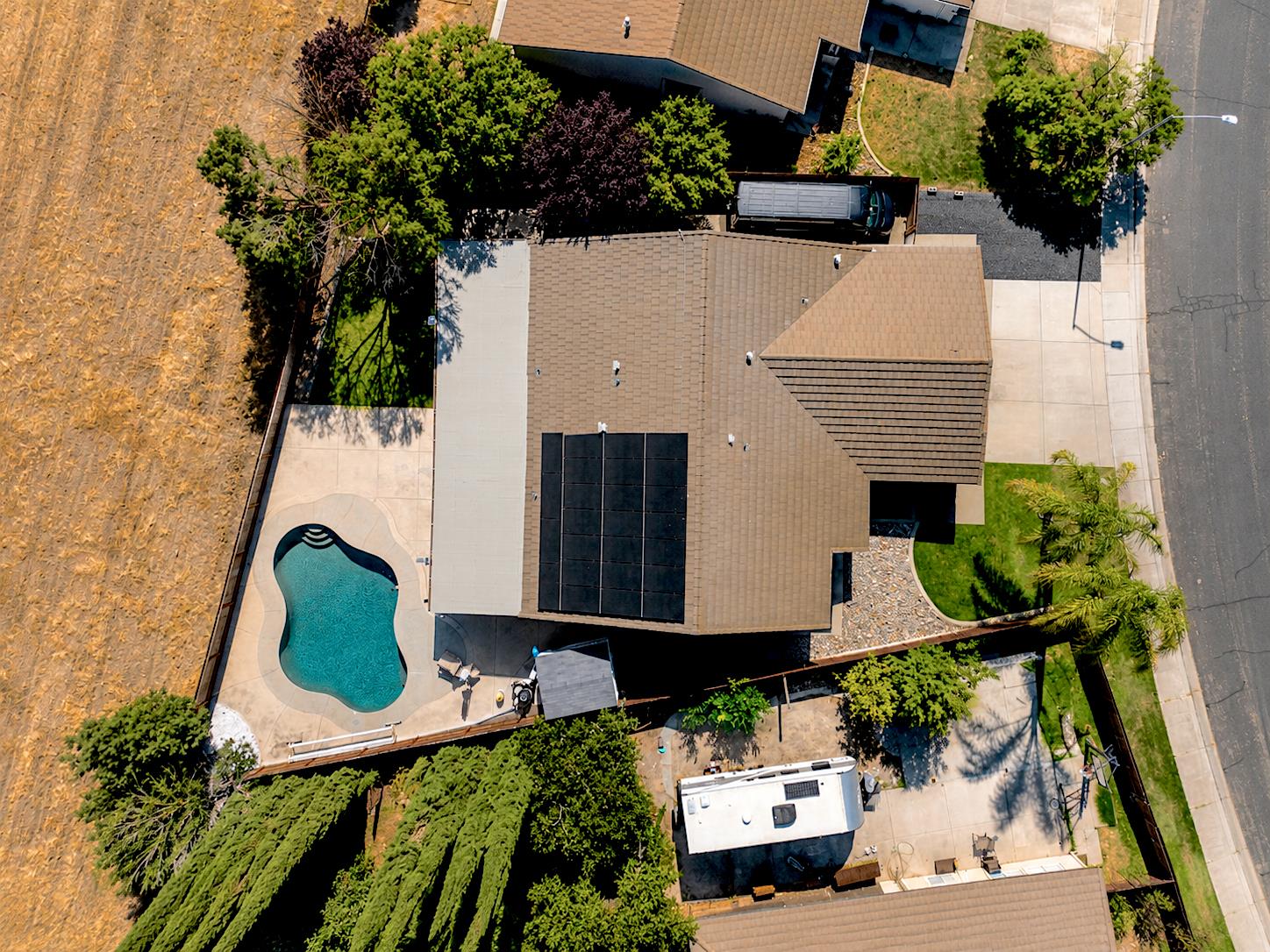 1880 Basil Dr, Manteca, CA 95336