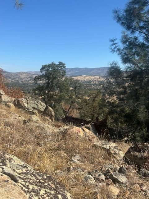 2609 Granite Ln, Catheys Valley, CA 95306