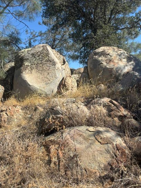 2609 Granite Ln, Catheys Valley, CA 95306
