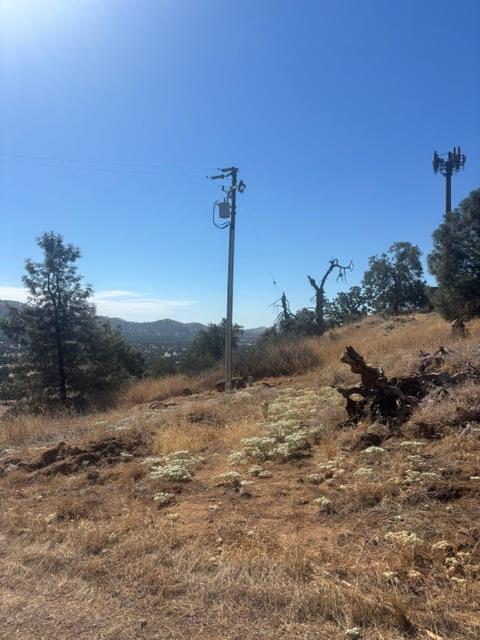 2609 Granite Ln, Catheys Valley, CA 95306