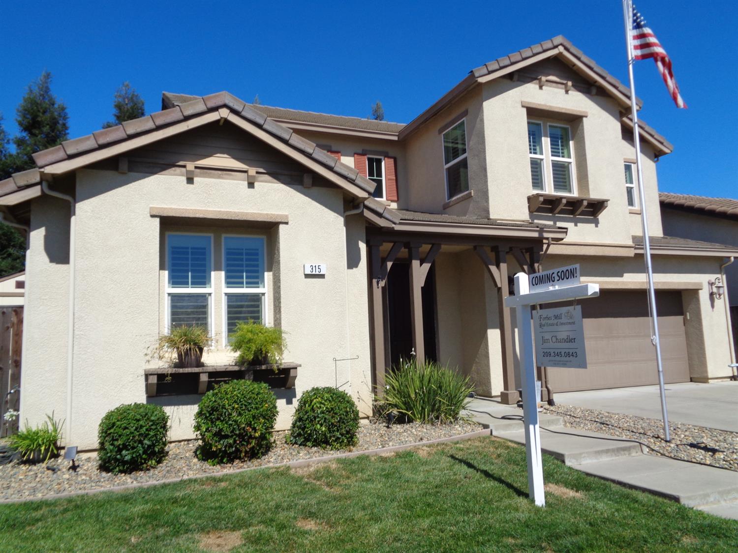 315 Merlot Dr, Oakdale, CA 95361