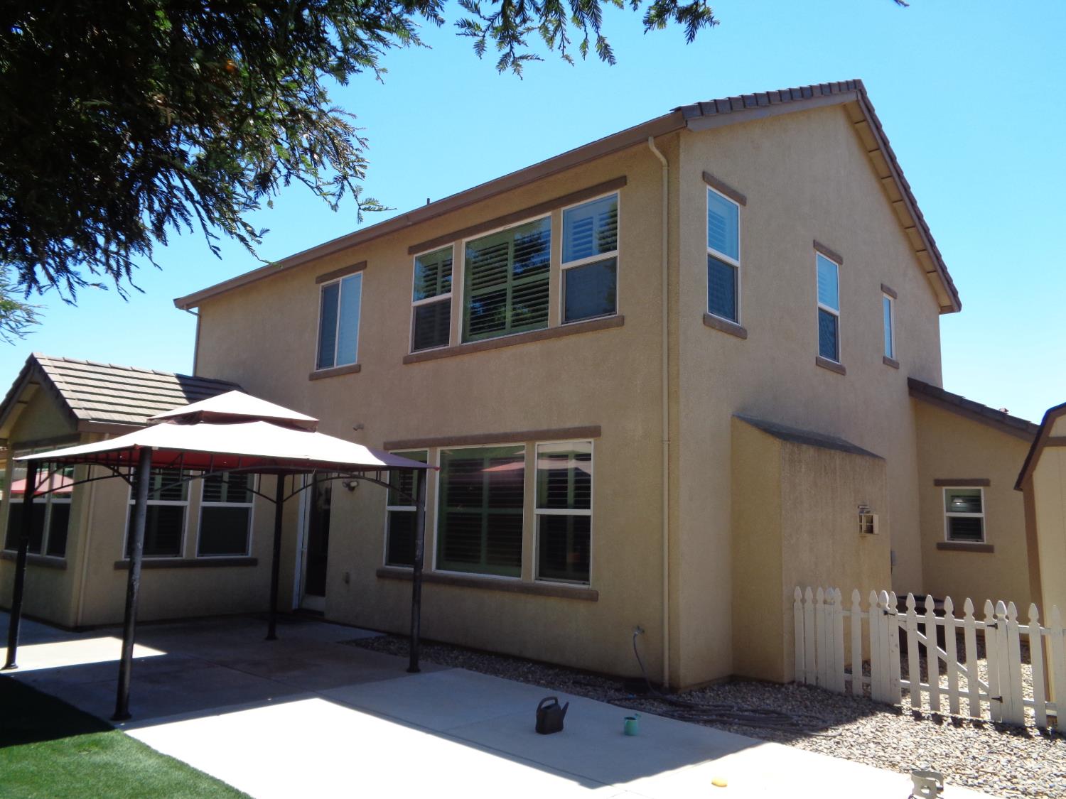 315 Merlot Dr, Oakdale, CA 95361