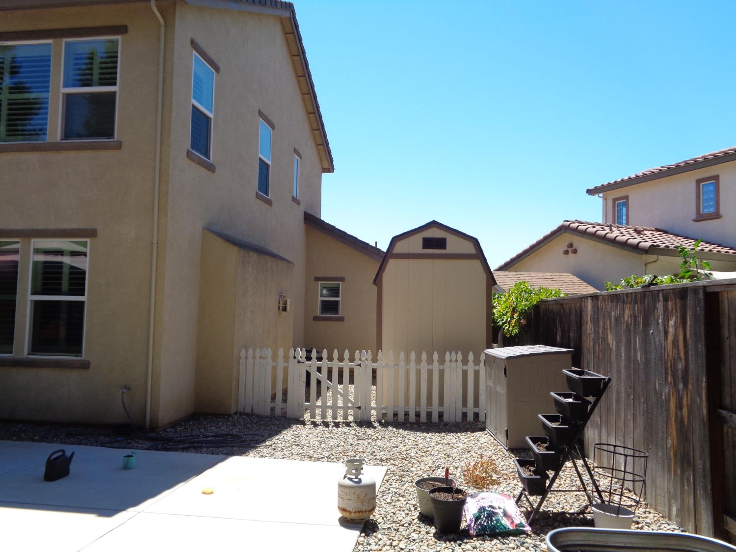 315 Merlot Dr, Oakdale, CA 95361