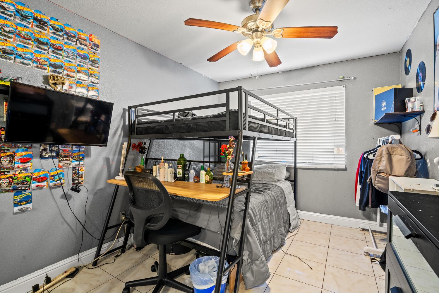6073 Canter Dr, Riverbank, CA 95367