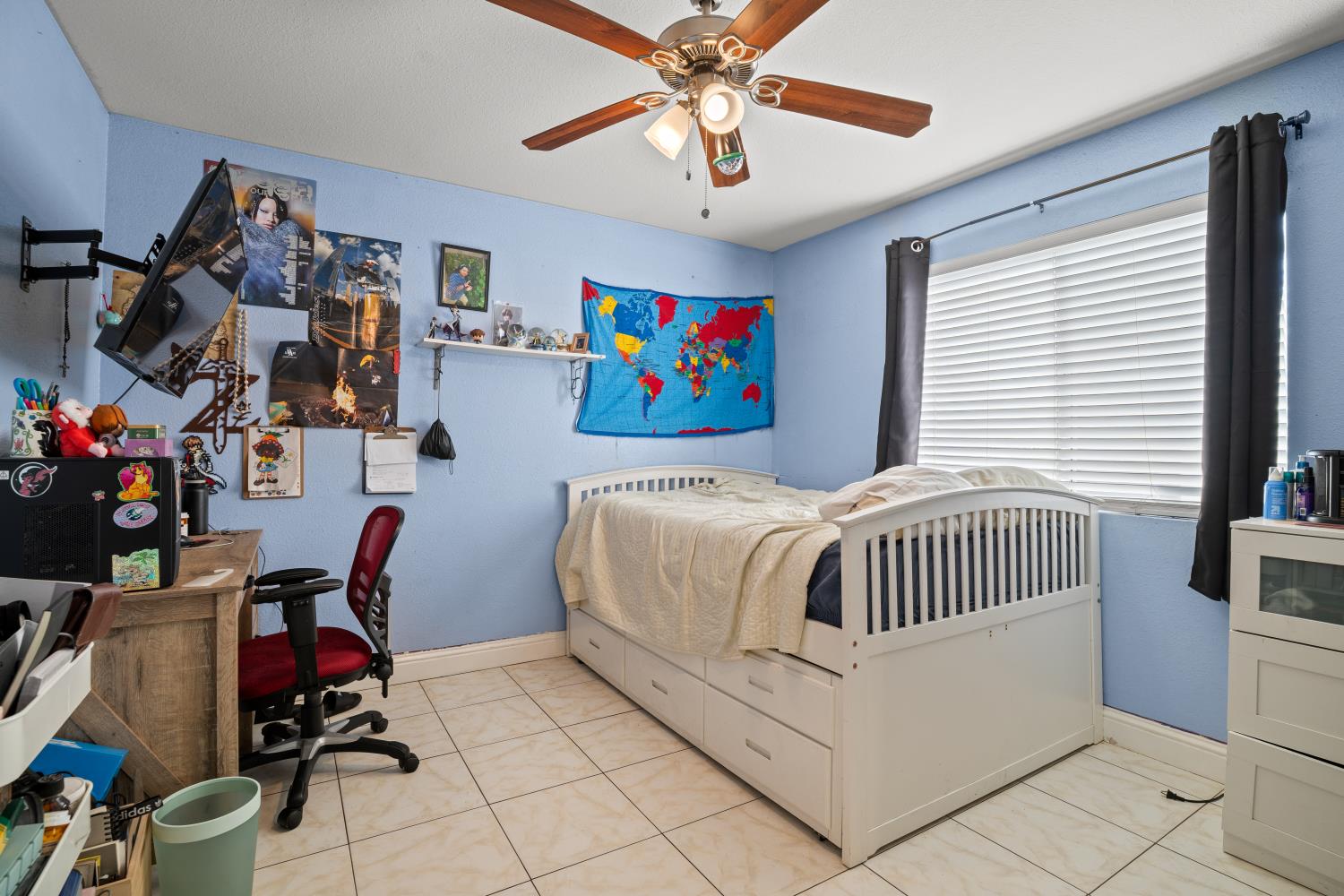 6073 Canter Dr, Riverbank, CA 95367