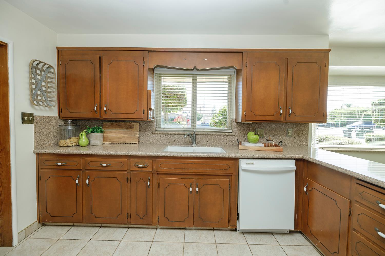 1065 Union Rd, Manteca, CA 95337