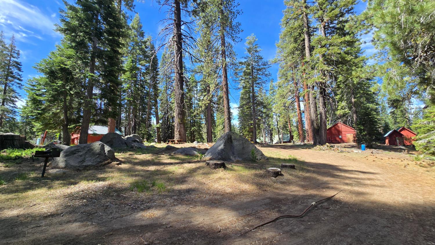 61011 Cedar Crest Ln, Lakeshore, CA 93634