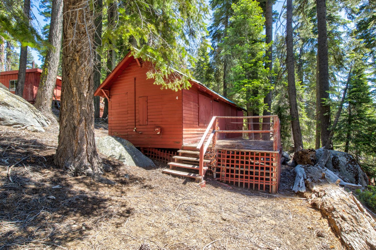 61011 Cedar Crest Ln, Lakeshore, CA 93634
