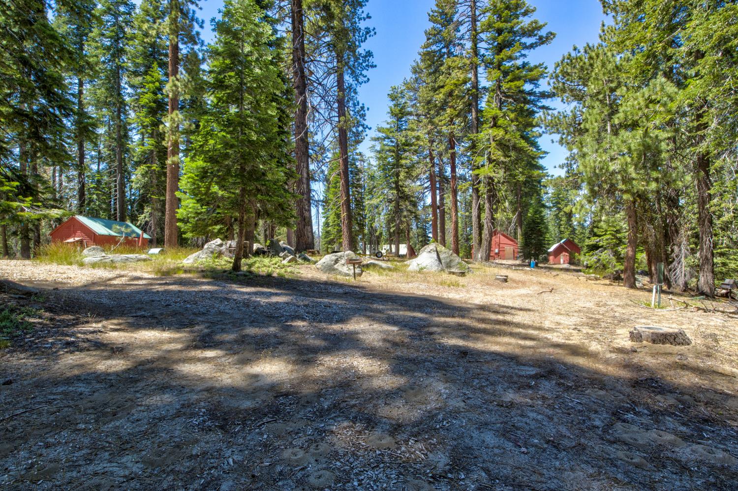 61011 Cedar Crest Ln, Lakeshore, CA 93634