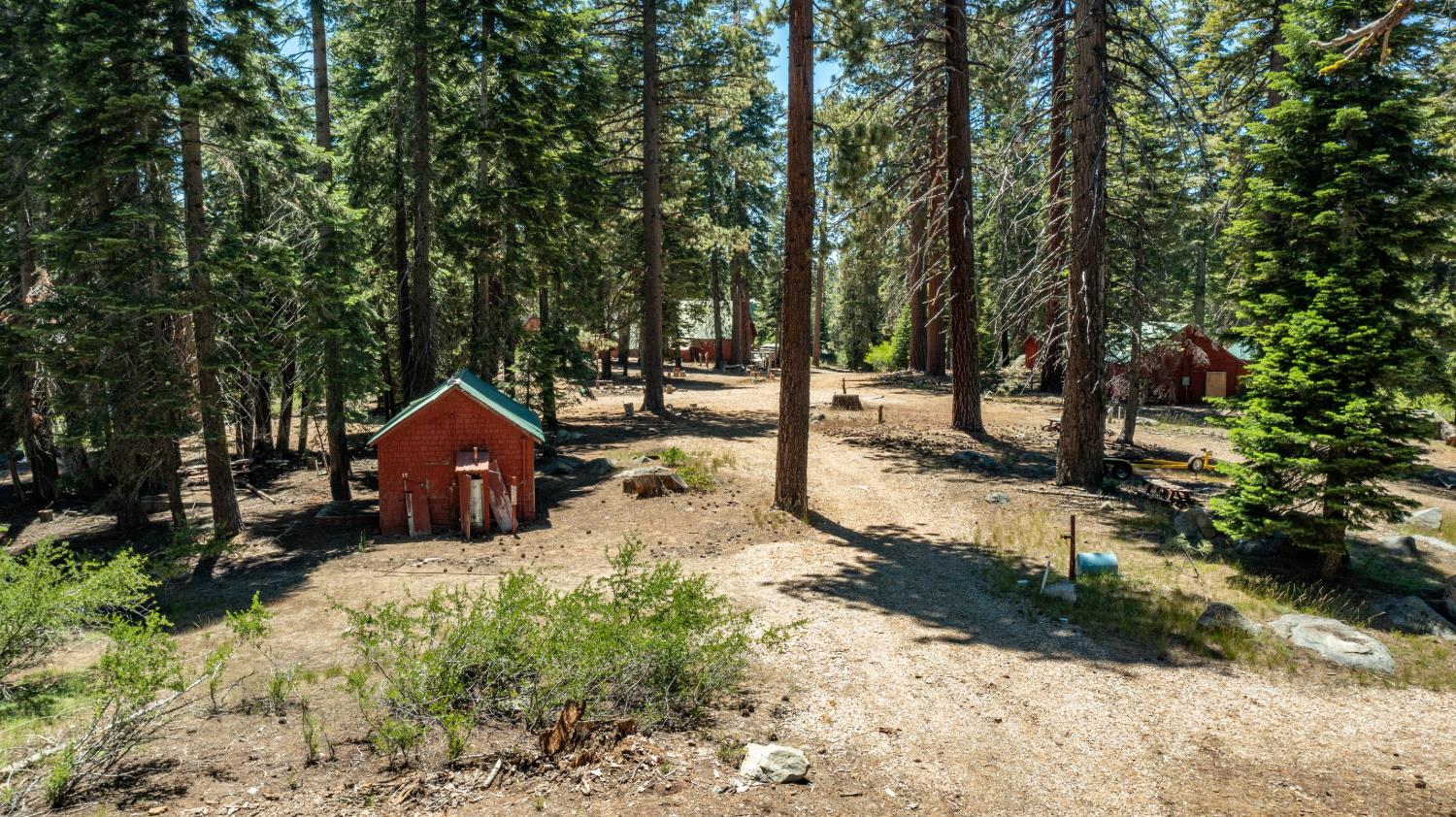 61011 Cedar Crest Ln, Lakeshore, CA 93634